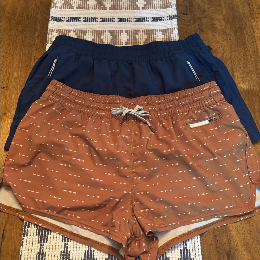 Lot of 2 Vuori XL shorts blue and mustard